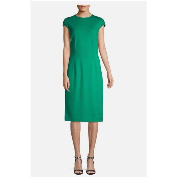 Diane Von Furstenberg Dresses & Skirts - Woman’s Diane von Furstenberg Hadlie sheath dress green size 2